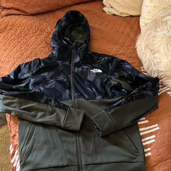 The North Face Other - North face jacket/sweatshirt - small MENS